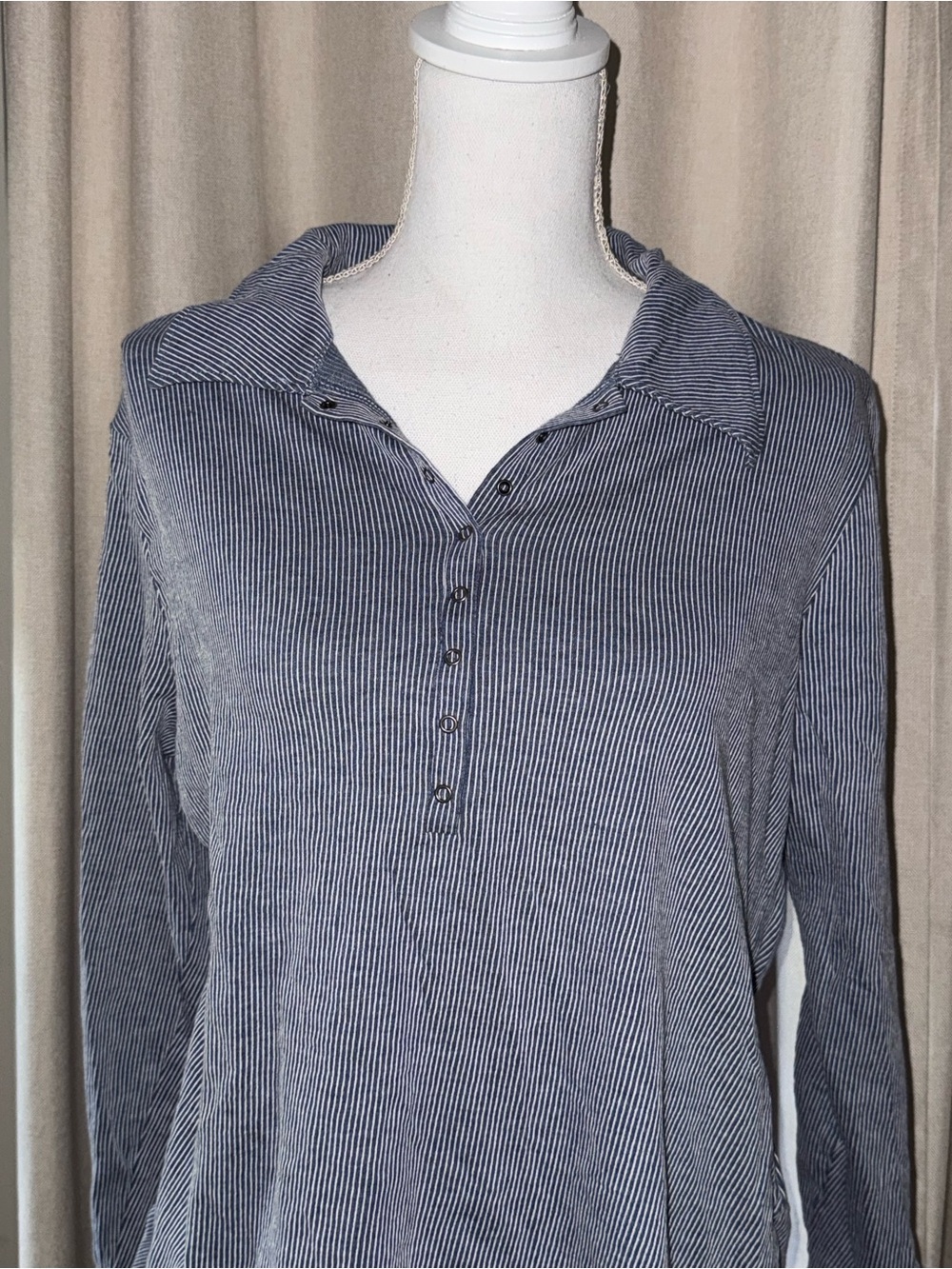 TRU SELF Blue & White Pinstripe Henley Top – Size 1X